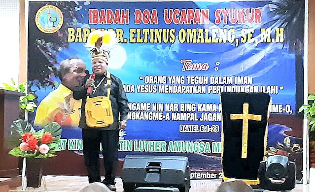 Kembali Pimpin Mimika, Eltinus Omaleng Katakan Tuhan Yesus Benar Ada