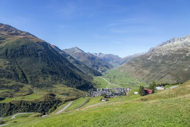 Image of Urseran Valley and Andermatt by Walter Röllin from Pixabay