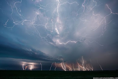 Photographs of Natural Phenomena Seen On  lolpicturegallery.blogspot.com