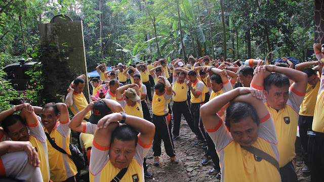 Olah Raga Bersama, Kapolres Semarang Ajak Anggotanya Berwisata di Air Terjun Semirang