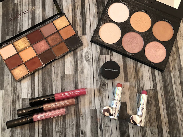 August Favorites (Velvet Rose Palette, Spotlight Palette, Brow Pomade, Kiss Gloss, Quo Lipstick)