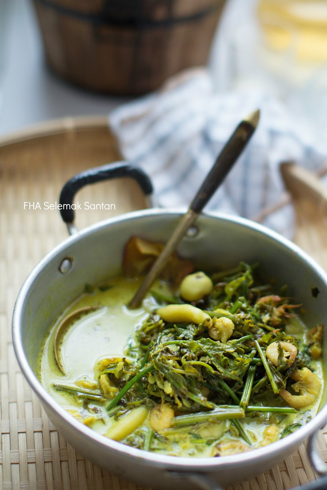 MASAK LEMAK CILI API 'PUCUK PAKU & UBI KEMILI'  Dah 