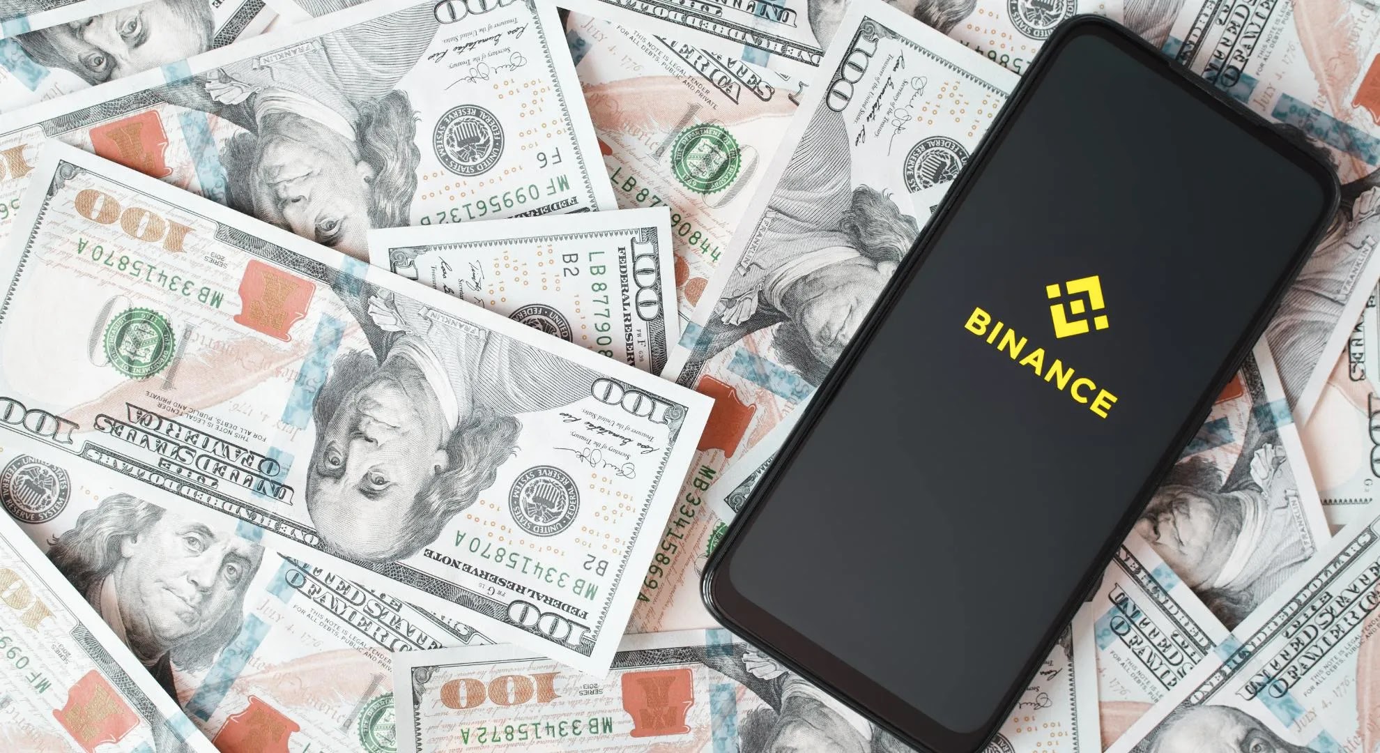 Binance se enfrenta a una salida masiva de activos