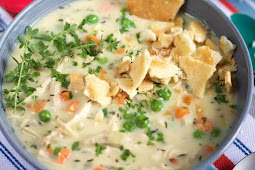 Slow Cooker Chicken Pot Pie Soup