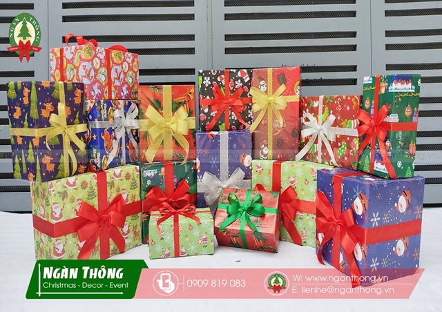 BÁN HÀNG HỘP QUÀ CÂY THÔNG NOEL, TẾT, SỰ KIỆN 0938.456.135 Hop-qua-trang-tri-noel%20%287%29