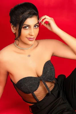 Yashika Anand Hot Pics