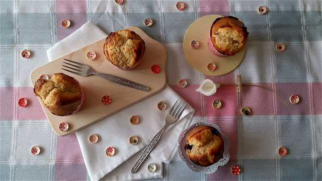 muffins leche condensada chocolate blanco moras fácil rico delicioso horno desayuno merienda postre