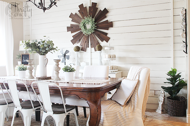 Farmhouse dining room decor and decorating ideas. Spring dining room decor. Spring tablescape ideas. Best farmhouse dining room chairs. Shiplap in dining room