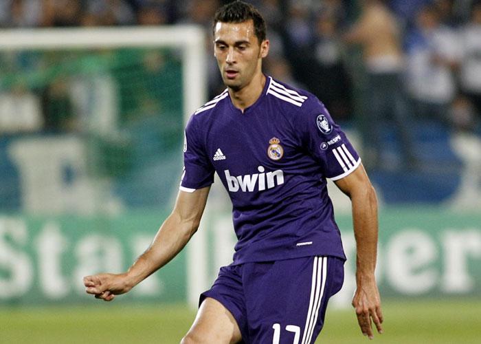 real madrid 2011 champions league. Arbeloa Real Madrid defender.