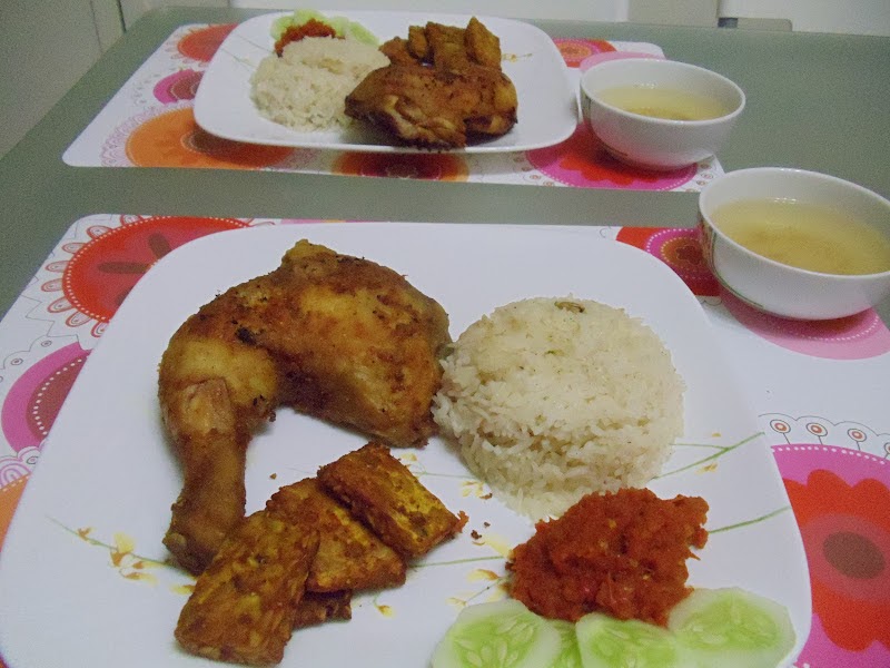 Life is colorful: Step by Step Nasi Ayam Penyet (sangat 