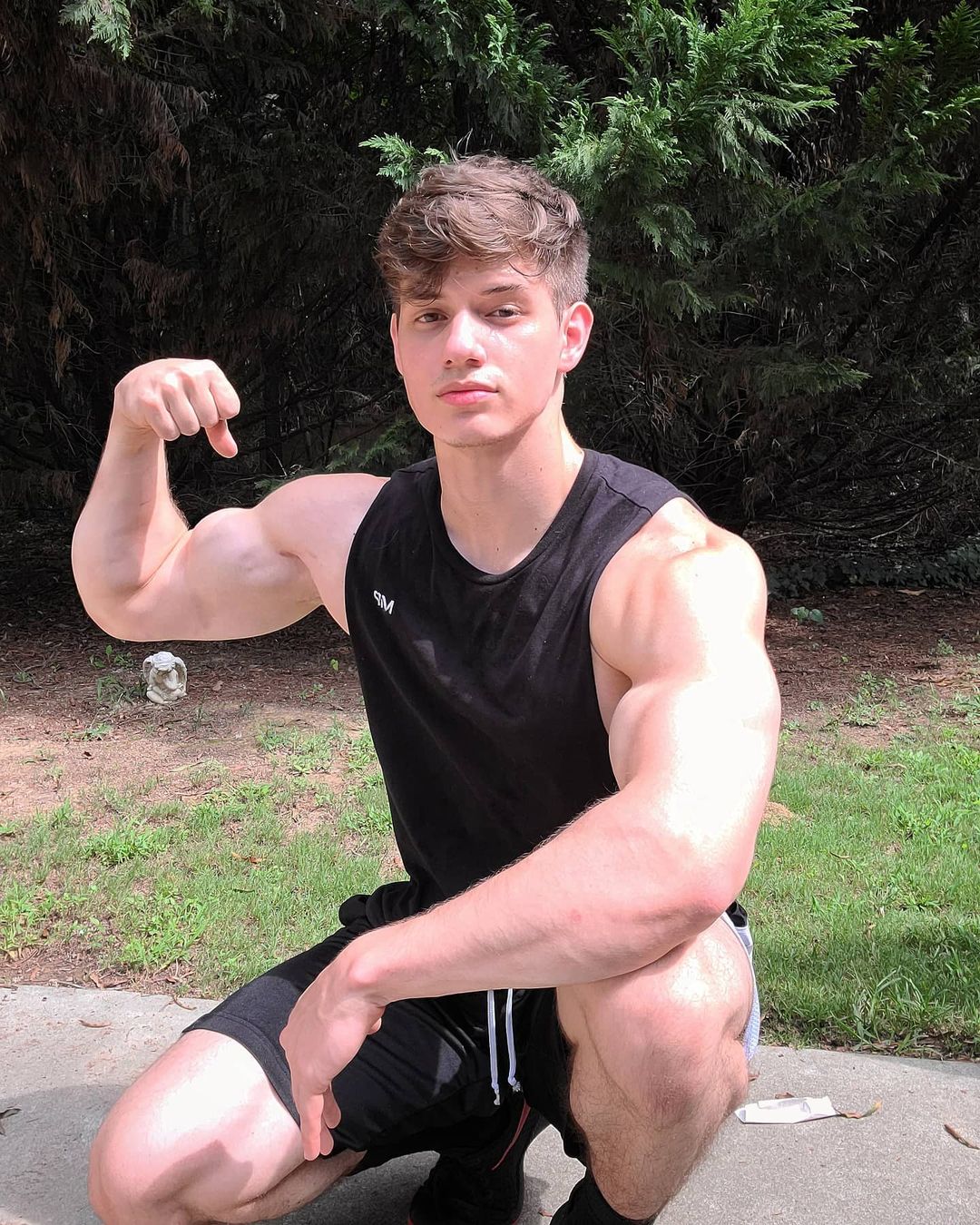 young-fit-hot-college-frat-guy-luis-hernandez-biceps-flex