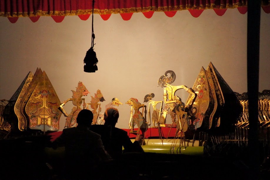 Wayang Kulit: Kebudayan Luhur yang Nyaris Ditinggalkan 