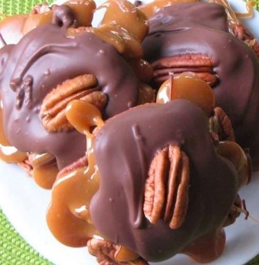 Chocolate Pecan Turtle Clusters