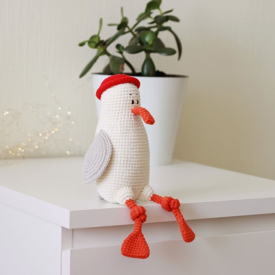 Crochet seagull amigurumi pattern