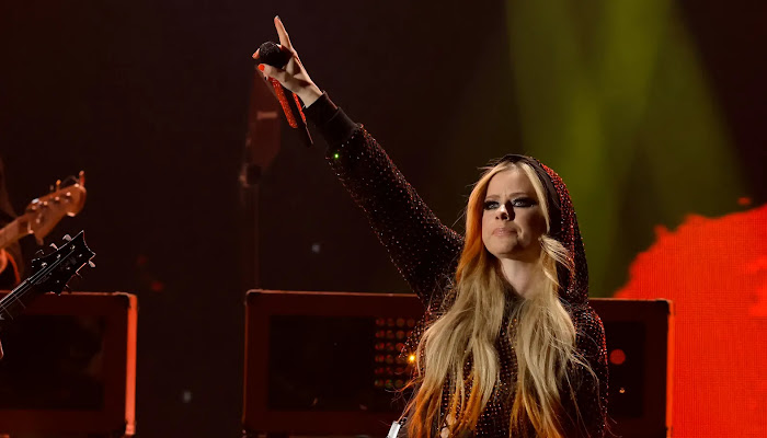 Avril Lavigne lanzará nuevos álbumes en 2023 y 2024