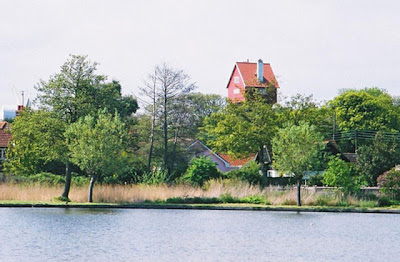 Water Towers Transformed   into Houses Seen On www.coolpicturegallery.us