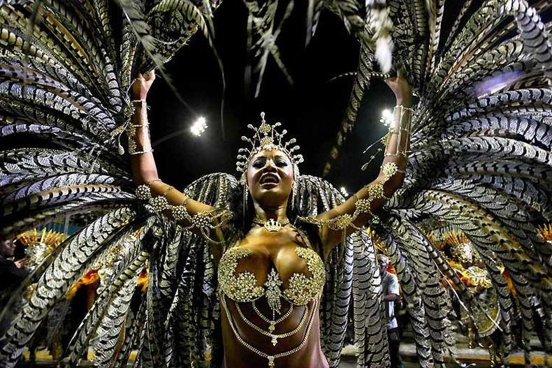 carnival brazil costumes. the carnival in razil.