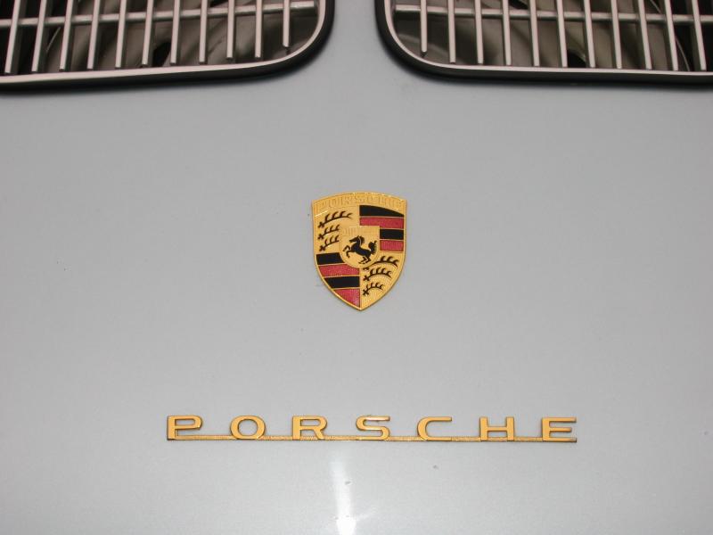 Porsche logo on bonate