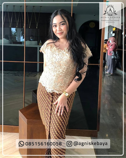 SEWA KEBAYA WISUDA MURAH SURABAYA