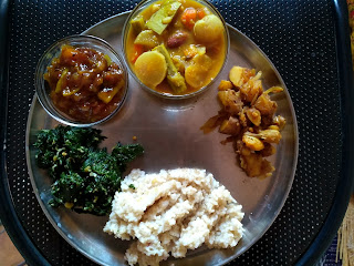 Hand pound rice, Ponnaanganni greens poriyal, Raw mango sweet pachadi, Mixed Veg Sambhar, Steamed Potato poriyal