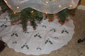 holly tree skirt