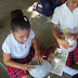 Elaborando Alcancías de Periódico y Globos