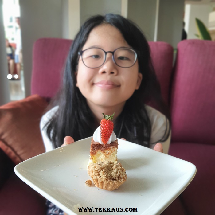 Holiday Inn Melaka Afternoon Tea Review