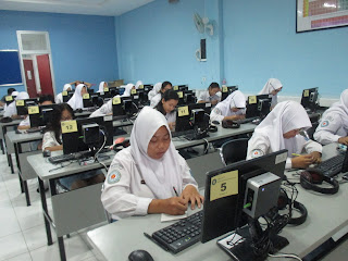 Laboratorium SMK Yayasan Pharmasi Semarang