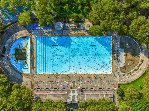 Jeffrey Milstein - Astoria Park Pool | chidas fotos cool stuff - aerial photos of NYC