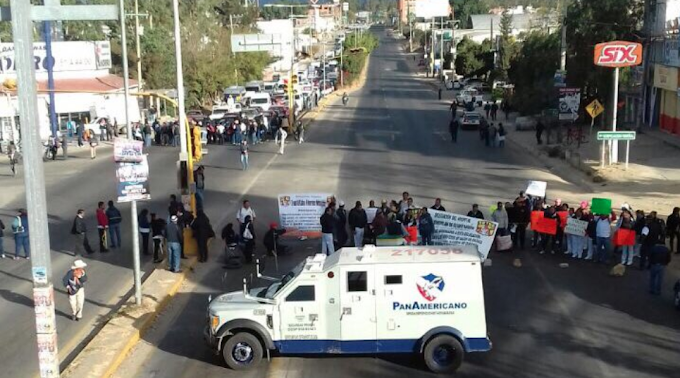 Estados/// Mantienen sindicalistas de salud protestas y paro en Oaxaca