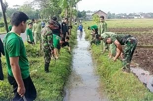 Koramil 0810/06 Kertosono Bersama Komponen Masyarakat Laksanakan Karya Bhakti TNI