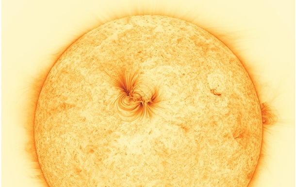 На найточнішому фото Сонця знайшли загадкові нитки