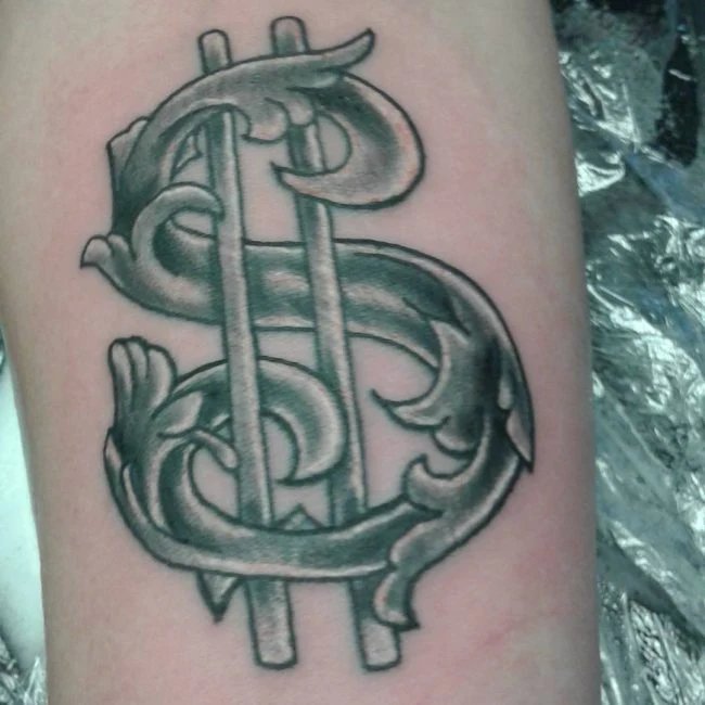 foto de tatuajes con dinero