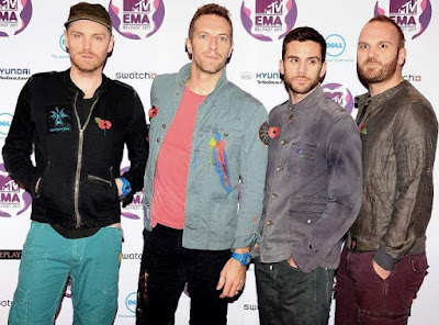 Foto de Coldplay posand parados