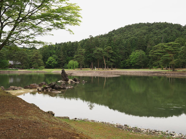 毛越寺庭園の画像