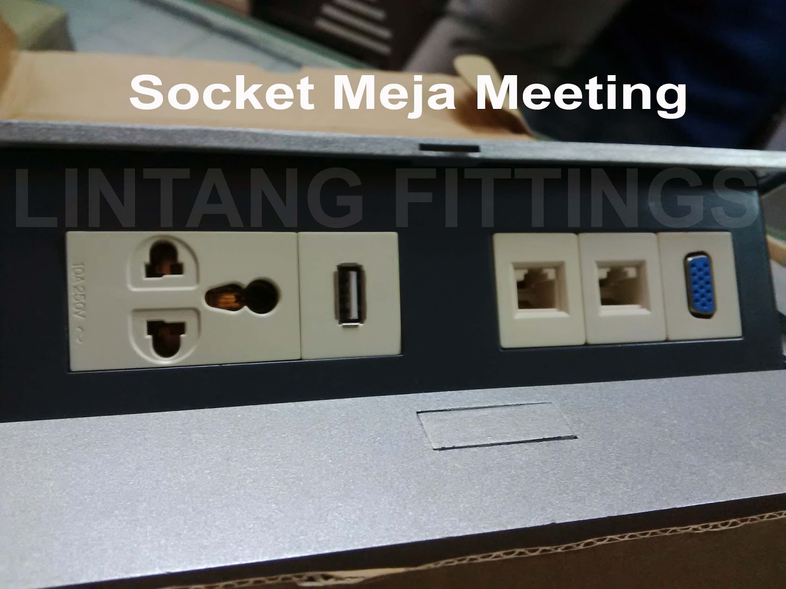 Socket Colokan Untuk  Meja Meeting Lintang Fittings