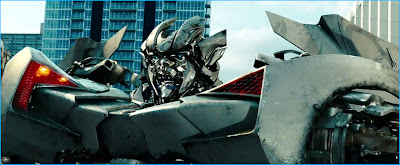 Transformers - Dark of the Moon - Movie Screen Shot 5