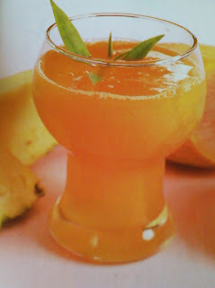 jugo de papaya, piña y sabila