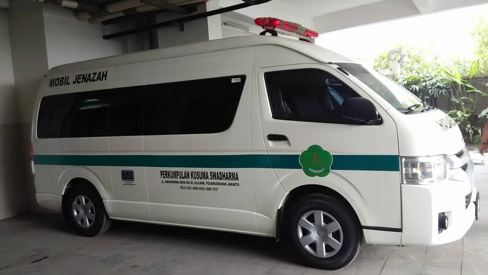 Download Gambar Mobil Ambulance Mewah RIchi Mobil