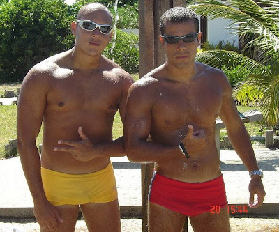 Swimpixx - pics of men in swimmwer: speedos, aussiebum, sungas, & nike. Brazilian homens nos sungas abraco sunga. Free photos of speedo men, hot gay men in speedos and aussiebum. Swimpixx blog for sexy speedos.