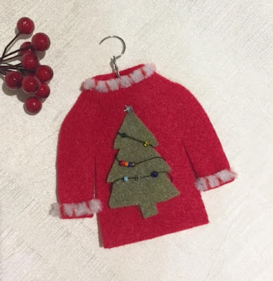 Homemade Christmas Ornaments: Ugly Sweater made with felt