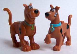 LEGO Scooby vs Character Building Scooby