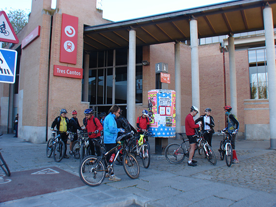 Unas fotos de nuestra ruta por los Canales y el Cañón del Guadalix - Abril 2013