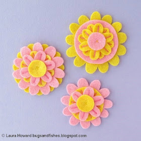 Felt Flower Brooches Tutorial: embroider the flowers