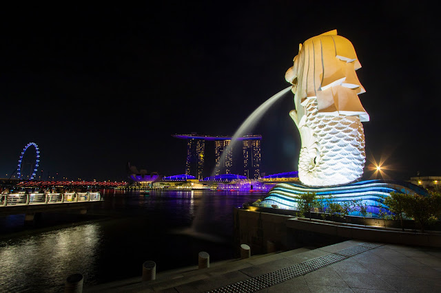 Marina Bay sands e Merlion by night-Marina Bay-Singapore