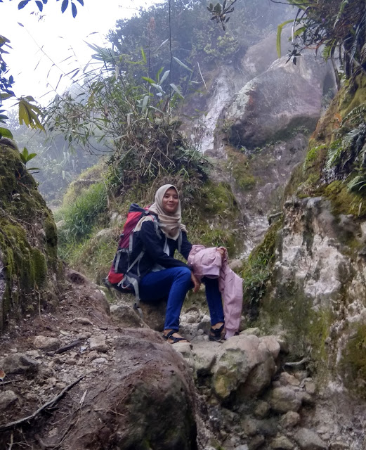 Mendaki Gunung Sibayak