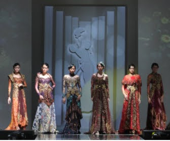 kebaya untuk fashion show keb