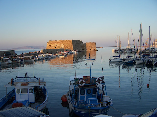 Venedik Limanı, mendirek ve Kules; Heraklion