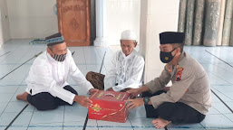   Safari Ramadan, Polsek Kemangkon Serahkan Peralatan Shalat di Masjid