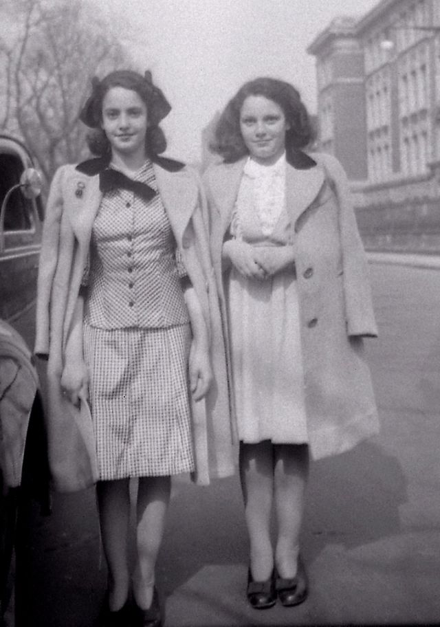 1940S Street Fashion 7 -35 Vintage Photos That Defined Street Fashion In The 1940S